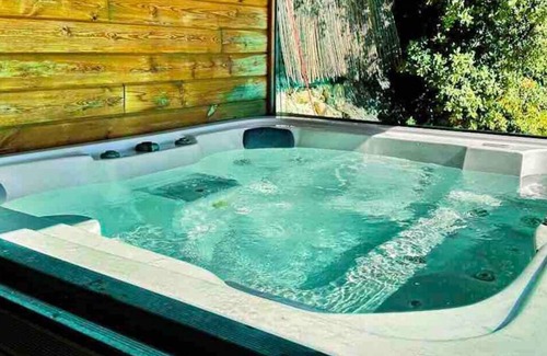 Saint-Genies-des-Mourgues Apartment | Cosy self-contained apartment