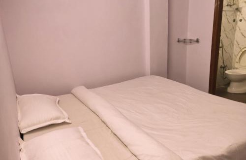 New Delhi House | COSY STAY by STASS-Embassies, DU South Campus