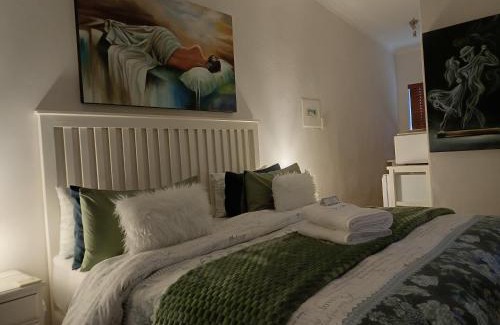 Robertson Apartment | Cosy Stay