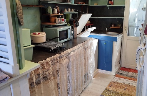 Bellerive-sur-Allier Apartment | Cosy studio on the shores of Lac d'Allier - breathtaking views and natural surroundings