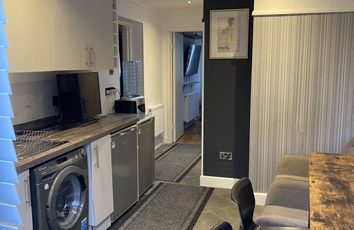 Sydenham Apartment | Cosy Studio - 5 mins to Crystal Palace!