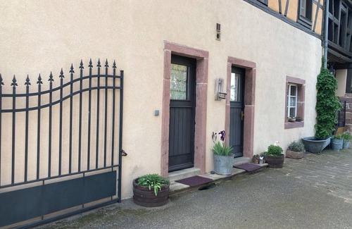 Guemar House | Cosy studio for 2 people, beautiful residence in central Alsace, with kitchen and wifi