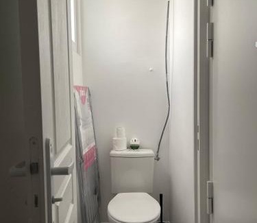Republique–Point-du-Jour Apartment | Cosy Studio - near Paris