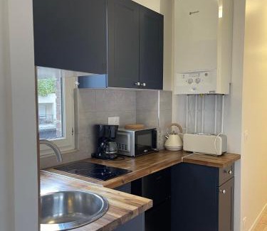Republique–Point-du-Jour Apartment | Cosy Studio - near Paris