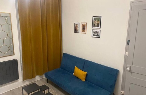 Lyon City Centre Apartment | Cosy studio - Halles Paul Bocuse