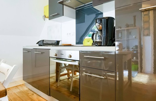 Isigny-sur-Mer Apartment | Cosy studio in Isigny-sur-Mer with a terrace