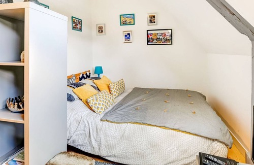Isigny-sur-Mer Apartment | Cosy studio in Isigny-sur-Mer with a terrace