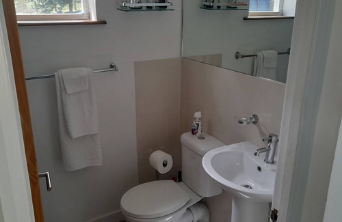 Seaford Town Apartment | Cosy studio in scenic area - 15 min from rafting on Great River