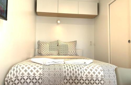 Quartier Centre Ville Apartment | Cosy studio M1 RER BC500m Orly 20 min Netflix