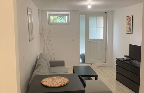 Les Mureaux Apartment | Cosy studio near Les Mureaux train station