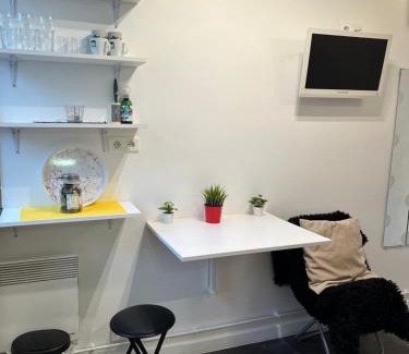 Quartier du Faubourg-Montmartre Apartment | Cosy studio Paris Opera with lift Ascenseur