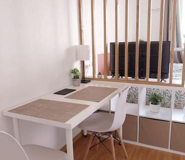 Saint-Jean-du-Desert Apartment | Cosy Studio + parking gratuit