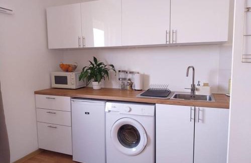 Saint-Jean-du-Desert Apartment | Cosy Studio + parking gratuit