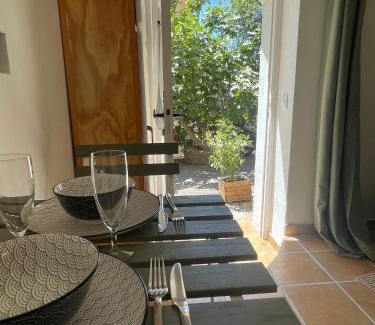 Bormes-Les-Mimosas Apartment | Cosy studio - Place du Figuier