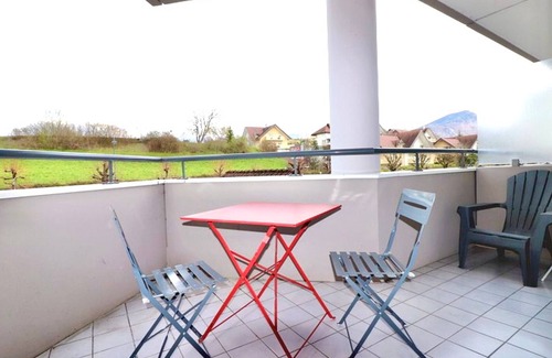 Annecy Apartment | Cosy Studio with Terrace and Parking in Tranquil Annecy Location