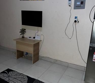 Bamburi Apartment | Cosy studio Yellow House bamburi