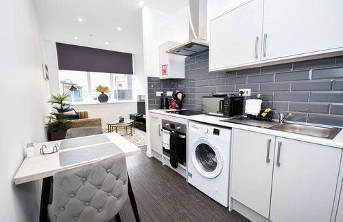 Eastleigh Apartment | Cosy & Stylish 1 Bedroom Apartment in Bradford
