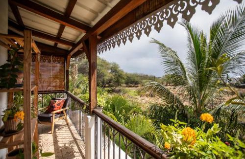 Tamarin House | Cosy & Stylish Cottage - Central Tamarin