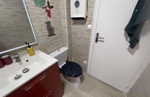 Mantes-la-Jolie Apartment | Cosy Sun-Mantes-la-Jolie