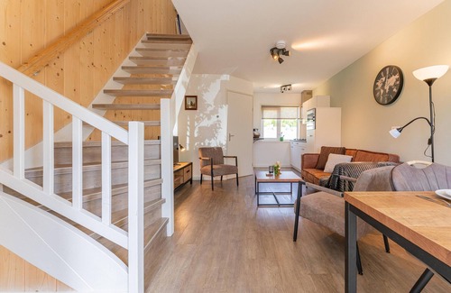 Hulshorst House | Cosy tiny house on park with playground