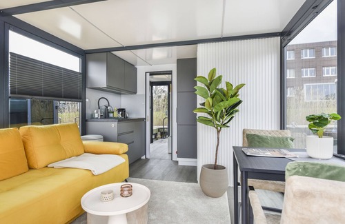 Zeewolde Boat Rental | Cosy tiny houseboats near the beach and restaurants!