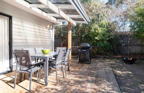 Torquay House | Cosy Torquay Beach Shack Minutes walk to the beach