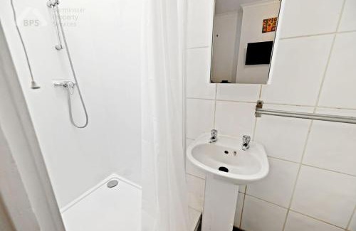 Tottenham Apartment | Cosy Tottenham Apartment Sleeps 4