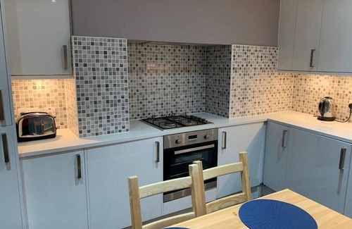 Haringey House | Cosy Twin Room Next to Underground Station
