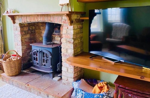Rye Cottage | Cosy Two bed cottage near Rye with Logburner