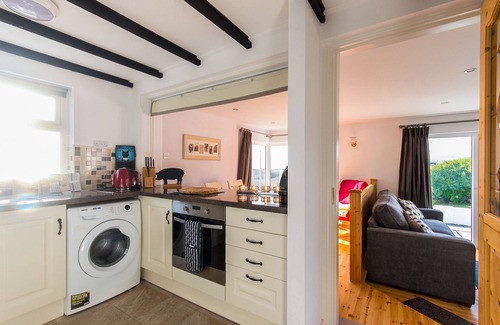 Beenbane House | Cosy two Bedroom Cottage in Waterville With sea Views