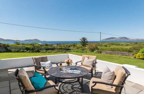 Beenbane House | Cosy two bedroom cottage in Waterville with sea views