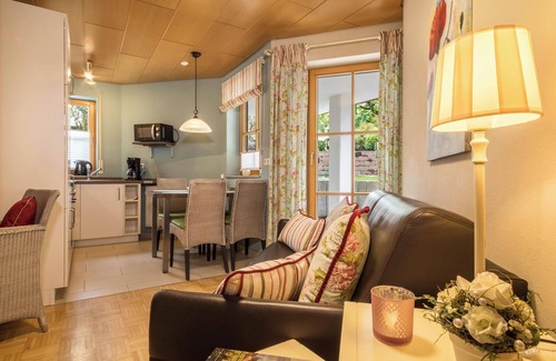 Neufrach Apartment | Cosy Vacation Apartment 8 on "Trostelhof" with Private Terrace