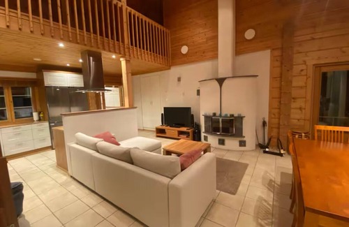 Pyhatunturi Cottage | Cosy Villa Aurora at Pyhä fell | 2 ski cards included | outdoor hottub