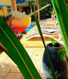 Camp Bestel Villa | Cosy Villa in Pointe aux Piments with Shared Pool.