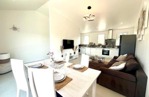 Bagnols-en-Foret Apartment | Cosy village Home with Horizon