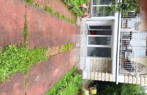 Le-Plessis-Trevise Apartment | Cosy with garden near Disney
