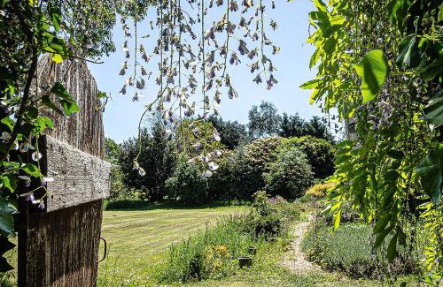 Freshwater Bed & Breakfast | Cosy Wolf Bed & Breakfast