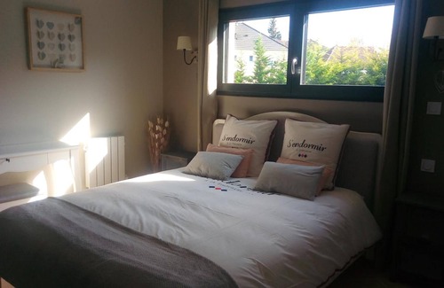Laubressel House | Cosy Wood House