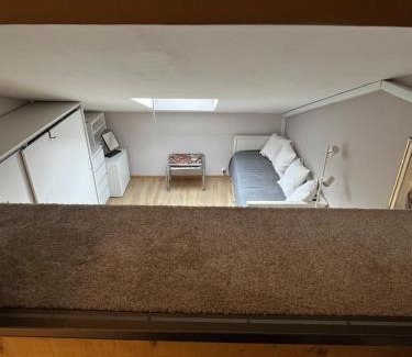 Sofia City Center Apartment | Cosy, workplace studio with a sunny rooftop view