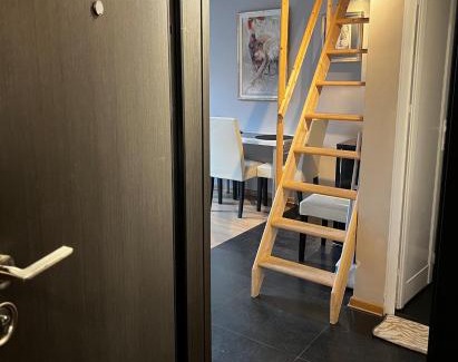 Sofia City Center Apartment | Cosy, workplace studio with a sunny rooftop view