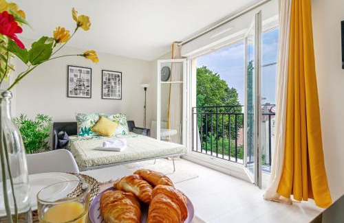 Aulnay-sous-Bois Apartment | COSYHOME - Studio Familial Confortable - Paris - CDG - Parking privé