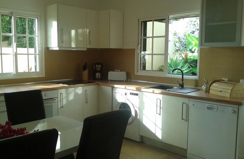 Estreito da Calheta House | Cottage with stunning views of the Atlantic Ocean and the mountains - Casa Laurisol