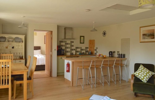 Irstead Bed & Breakfast | Cotenham long barn with hot tub