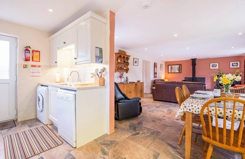 Tan-y-groes Cottage | Cothi, Holiday Cottage Penwern Fach, Cenarth, Sleeps 4, 2 bedrooms, bathrooms