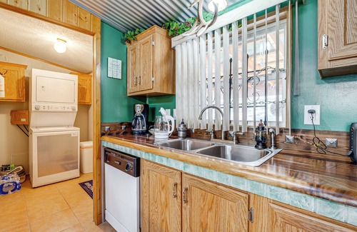 Cotopaxi House | Cotopaxi Getaway w/Deck: 17 Mi to Royal Gorge