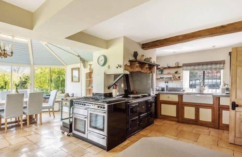 Brimpsfield House | COTSWOLD ESCAPE WITH SWIMMING POOL ❤ CHELTENHAM