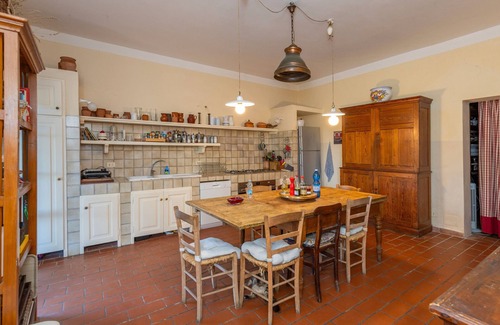 Casino di Terra Cottage | Cottage 'Casale Per 14 Persone' with Shared Pool, Wi-Fi and Air Conditioning