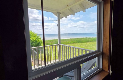 Hunts Point Cabin | Cottage # 1 Hunts Point Beach Cottages - 2 bedrooms
