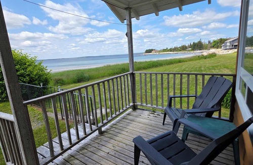 Hunts Point Cabin | Cottage # 1 Hunts Point Beach Cottages - 2 bedrooms