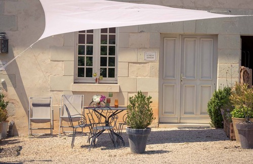 Saires House | Cottage * 2/4 people the Petit Manoir